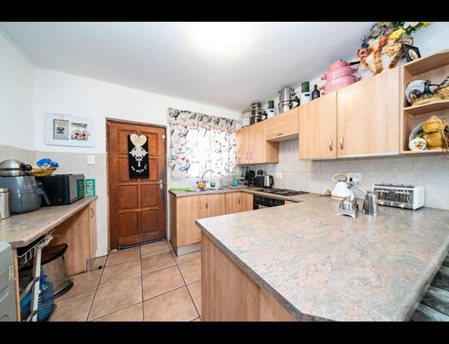 3 BEDROOM APARTMENT FOR SALE IN DINWIDDIE